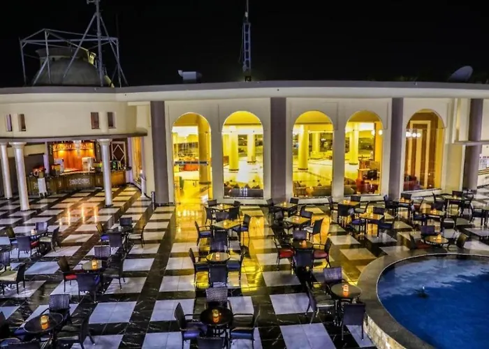 Апарт-отель Mirage Bay Aquapark Lilyland Suites Хургада