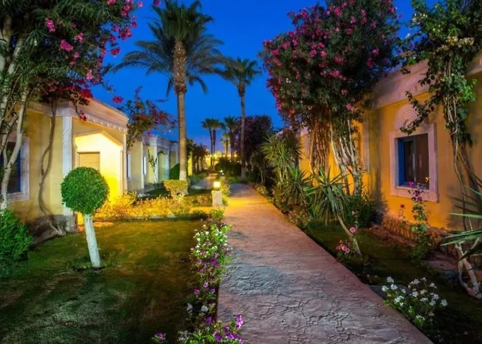 Апарт-отель Mirage Bay Aquapark Lilyland Suites *