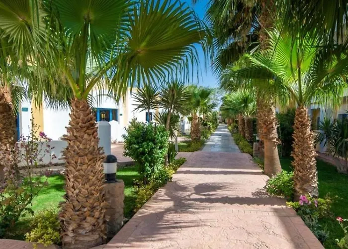 Апарт-отель Mirage Bay Aquapark Lilyland Suites Хургада